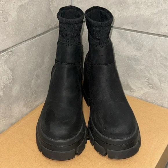 UGG BROOKLYN CHELSEA - Picture 2 of 5